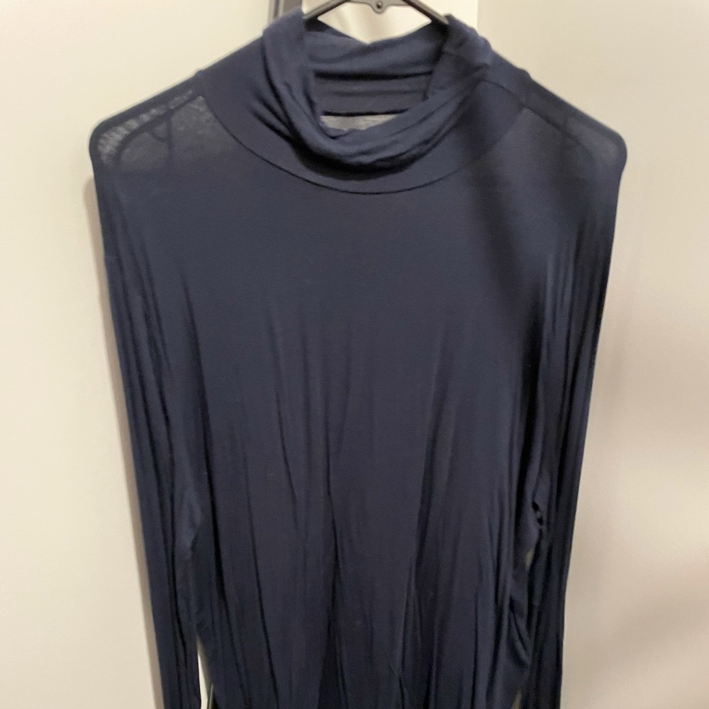 Turtle neck shirt